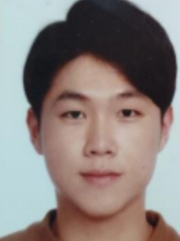 김정훈 증명사진